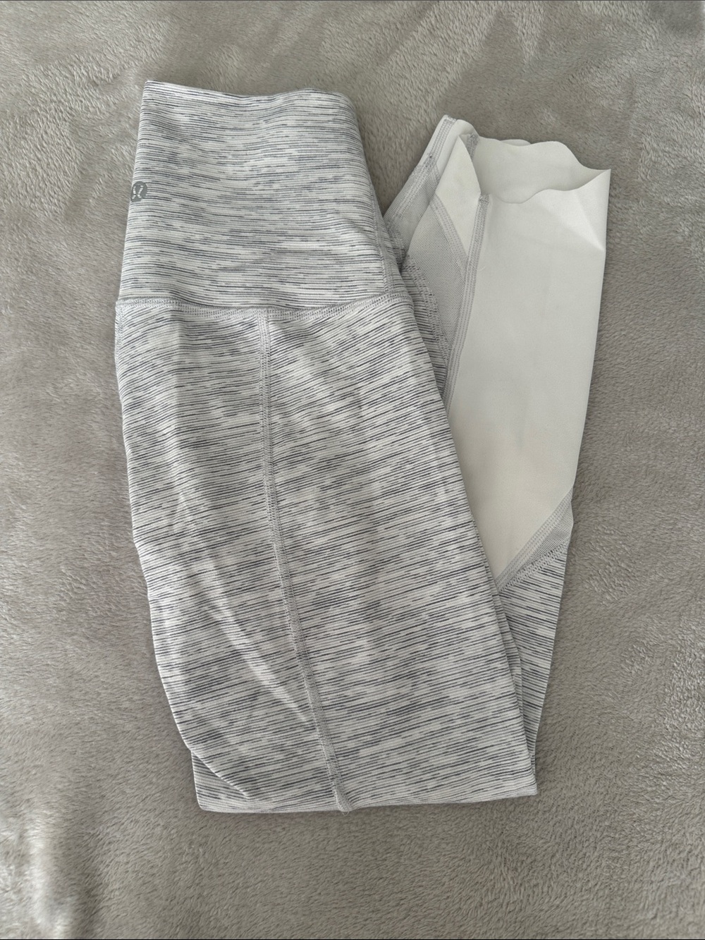 Lululemon Scalloped Leggings, Light Gray Heather Leggings w White Panel